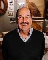 Doug Winnett's Instagram, Twitter & Facebook