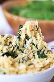 Parmesan And Spinach Orzo Easy Weeknight Orzo Pasta Recipe Recipe Pasta Dishes Recipes Pasta Recipes