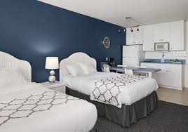 #101 of 124 restaurants in st. Island Inn Beach Resort 139 2 4 9 Treasure Island Hotel Deals Reviews Kayak