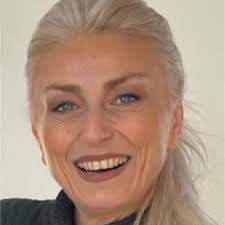 J'ai le plaisir de vous annoncer que j'occupe désormais le poste de cheffe  de service Habitat au sein du département de Seine et Marne.