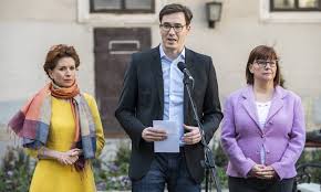 Az volt az alapállás, hogy mindenki mindent elkövet, hogy megnyerje a kerületét. Feljelentettek Kamu Gerieket Nyomozas Indulhat A Budapesti Varosvezetes Bkv Mutyija Ugyeben Vadhajtasok