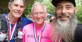 Gene Dykes, 70 años y bajando de las 3 horas en maratón