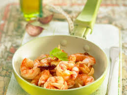 Decouvrez Notre Recette Facile Et Rapide De Crevettes Sautees Sur Cuisine Actuelle Retrouvez Les Etape Crevette Recette Crevettes Sautees Recettes De Cuisine
