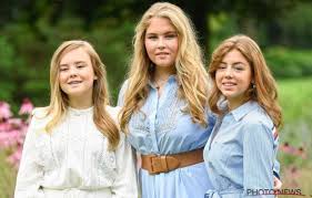Nu staat ze voor het eerst zelf op een voorpagina, klonk het in rtl boulevard. Prinsessen Amalia En Alexia Krijgen Grote Teleurstelling Te Verwerken Dit Is Er Aan De Hand Showbizz 24