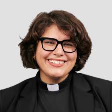 Eva Suarez's Instagram, Twitter & Facebook