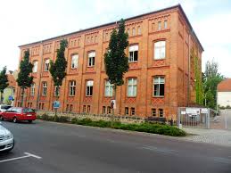 50m bis zum körbaer see. Flaming Gymnasium Wikipedia