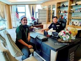 Terbaik kedai perabot dalam sungai buloh. Asri Janggut Meets With Igp Over Expose Of Sungai Buloh Gambling Dens
