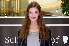 Cnn prima news □ pořady showtime albert černý a bára podzimková se. Ze By Novy Par Ceskeho Showbusinessu Albert Cerny Padil Za Touhle Kraskou Sedmicka Cz