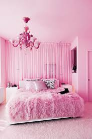 A Design Editor Who S Seen It All Picks Her Favorite Homes And Interiors Pink Bedroom Decor Pink Room Decor Pink Bedroom Design