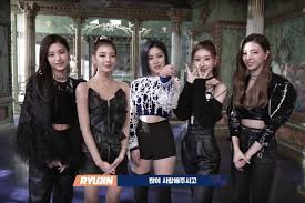 Ting ting ting (with oliver heldens) is a popular song by itzy & oliver heldens | create your own tiktok videos with the ting ting ting (with oliver . Look Itzy Films Wannabe Video In Behind The Scenes Footage Gamechangers