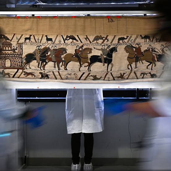 Bayeux Tapestry smuggled into Britain for first visit in 1,000 years