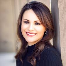 Salina Brown's Instagram, Twitter & Facebook