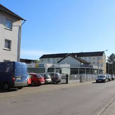 Achte im immobilienangebot jedoch auf möglicherweise versteckte kosten z.b. Bischofsheim Hitzige Debatte Bei Sondersitzung Wie Viele Parkplatze Braucht Das Riedl Gelande Bischofsheim