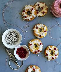 Almond Shortbread Wreaths With Brandy Glaze Recipe Food Christmas Food Food Gifts