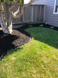 Ecoborder is an ecofriendly landscaping edge made of 100% recycled tires. Ecoborder 24 Ft No Dig Landscape Edging Black Walmart Com Walmart Com
