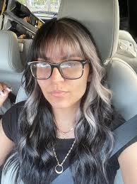 Hairstyles with white blonde highlights?