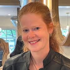 Kristin Parry's Instagram, Twitter & Facebook