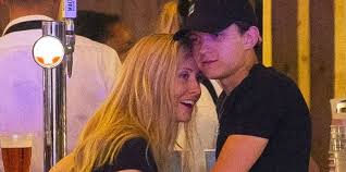 Tom holland spiderman tom holland girlfriend thomas stanley holland is an english actor. Who Is Tom Holland S Girlfriend Olivia Bolton How Tom Met Blonde Date