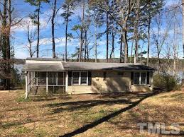 There are typically around 50 lake homes for sale on john h kerr reservoir, and 10 lots and land listings available. 291 Kerr Lake Rd Henderson Nc 27537 15 Photos Mls 2242840 Movoto