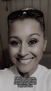 Amanda Sickles's Instagram, Twitter & Facebook