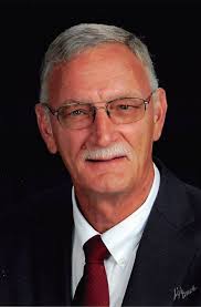 Robert “Lynn” Bishop, 76, of Pana passed away Wednesday, Dec.18, 2024 in  his home. He was born October 4, 1948 in Pana to the late Franklin E. and  Mildred (Braeuninger) Bishop. Lynn