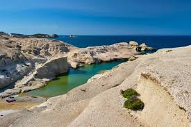 The local people often refer to the. Yachtboot Am Strand Von Sarakiniko In Der Agais Insel Milos Griechenland Premium Foto