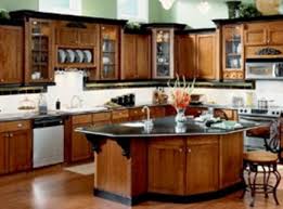 Aprende cómo puedes ganar espacio, a la vez que adquieres funcionalidad para optimizar tu tiempo. Tips Para La Decoracion De Cocinas Pequenas Y Modernas