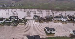 Unwetter & hochwasser halten deutschland in schach. Jahrhundertflut Vor 25 Jahren Als Das Wasser Bis Zum Halse Stand