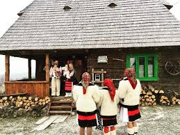 Craciun si revelion 2022 in maramures. Oferta Craciun In Maramures 2018 La Casa Din Vale Breb Facebook
