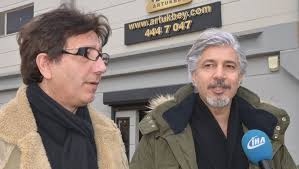 Genel sanat yönetmenliği'ne de ünlü tiyatrocu behzat uygur getirildi. Suheyl Ve Behzat Uygur Un Komik Anlari Magazin Haberleri