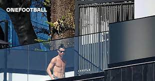 Are you ready to see cristiano ronaldo's incredibly beautiful house? Schock Fur Ronaldo Dieb Bricht In Seine Villa Auf Madeira Ein Onefootball