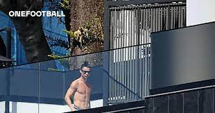 Kann jemand sagen wo dieses haus liegt. Schock Fur Ronaldo Dieb Bricht In Seine Villa Auf Madeira Ein Onefootball