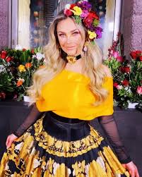 Respeto a toda la gente que se quiere vacunar pero yo por el momento no, estoy muy bien. Aracely Arambula Inicia El 2021 Con Sesion De Fotos Al Natural
