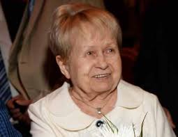 The name of alexandra pakhmutova is known for everyone grown up in the former soviet union. Pahmutova Vyshla V Svet Posle Pobedy Nad Koronavirusom
