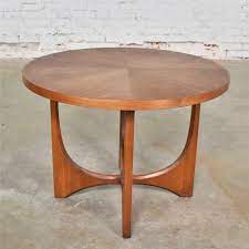 I love brasilia furniture too. Mid Century Modern Broyhill Brasilia Round Lamp End Or Side Table Warehouse 414