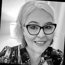 Staff Awards By Leonie Taylor Today we took time to celebrate the  milestones of staff across CQUniversity that have assisted in the journey  of many students for 10, 20, 25, 30 and