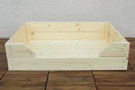 Hundebett hundekorb holz massiv motiv name hund handgefertigt. Diy Outdoor Hundebett Aus Holz Einfach Und Schnell Selber Machen