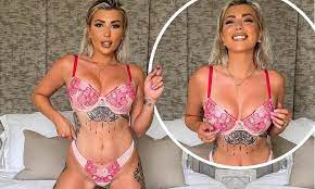 Olivia Bowen sets pulses racing in pink floral lingerie as she poses in bed  for sizzling new snaps | Daily Mail Online