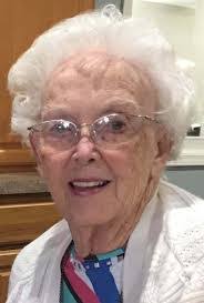 Ashley Witter's Instagram, Twitter & Facebook