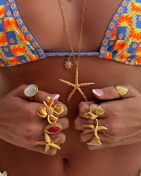 Naked horny girls vids.