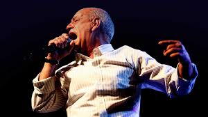 Ο δημήτρης μητροπάνος (δεξιά) σε μικρή ηλικία, με φίλους του. Dhmhtrhs Mhtropanos Sta Ixnh Enos 8ryloy Sport24