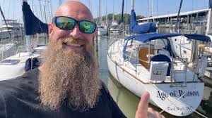 Walkthrough video tour of a 1978 Bristol 35.5