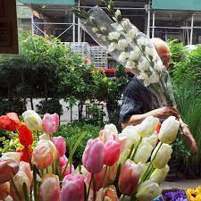 Not just any fake flowers though, i am very picky about the ones i buy and thought for today's post i would share my fake flower decorating tips with you that can really. Lasting Art A Flower Store Where Everything Is 100 Fake The New York Times