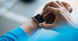 Esistono differenti modi per poter misurare la frequenza cardiaca a riposo, ci si può affidare all'auscultazione del cuore, all'elettrocardiogramma oppure alla palpazione delle arterie come quella brachiale, posizionata sotto le ascelle; Frequenza Cardiaca Come Gestire I Clienti E Quali Sono Le Strategie D Intervento Durante Gli Allenamenti