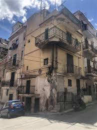 Situated in palermo, 1.1 miles from palermo cathedral and 1.4 miles from fontana pretoria, casa nica a palermo features accommodation with free wifi, air conditioning and a terrace. Elleci Servizi Immobiliari S A S Agenzia Immobiliare A Palermo Pa