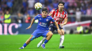 Llegó como ESTRELLA a Cruz Azul y está borrado con Joel Huiqui