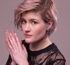 Was bleibt“: Madeline Junos Fragen an Gott und die Welt