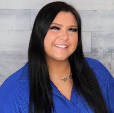 Stacy Deskins's Instagram, Twitter & Facebook