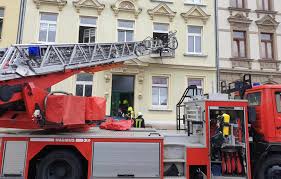 Zimmer egal mehr als 1 mehr als 2 mehr als 3 mehr als 4 mehr als 5. Tag24 News Vogtland On Twitter Hund Holt Sich Ein Leckerli Aus Kuche Dann Steht Die Wohnung In Flammen Reichenbach Https T Co Efwb1oucf2
