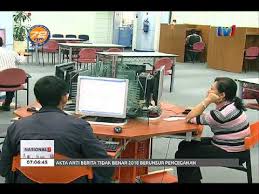 Bentuk aktifitas ditulis menggunakan huruf f, sedangkan bentuk aktivitas ditulis menggunakan huruf v. Akta Antiberita Tidak Benar 2018 Pencegahan Bersifat Quasi Criminal 12 April 2018 Youtube